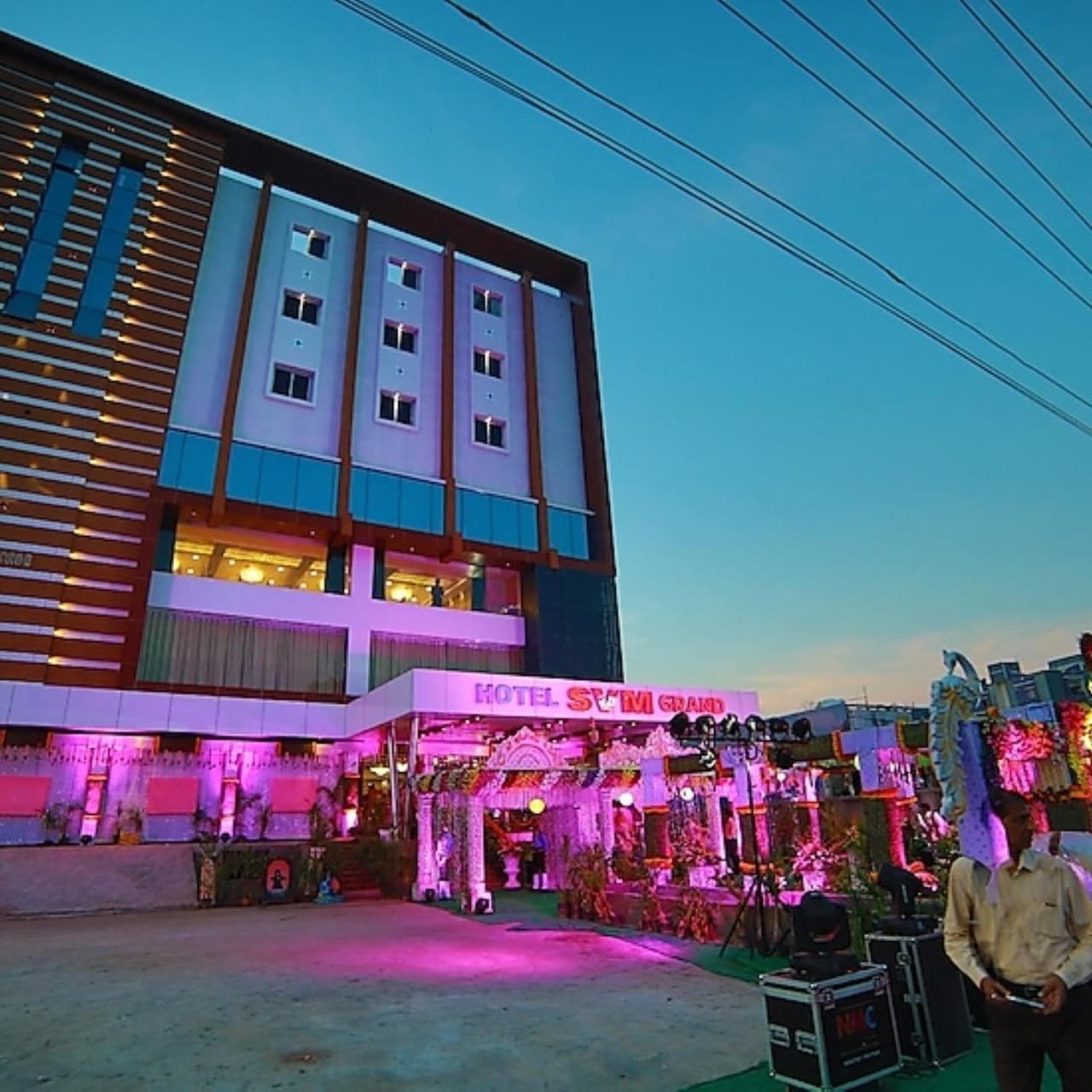 Hotel Svm Grand Medipally Haydarabad Dış mekan fotoğraf