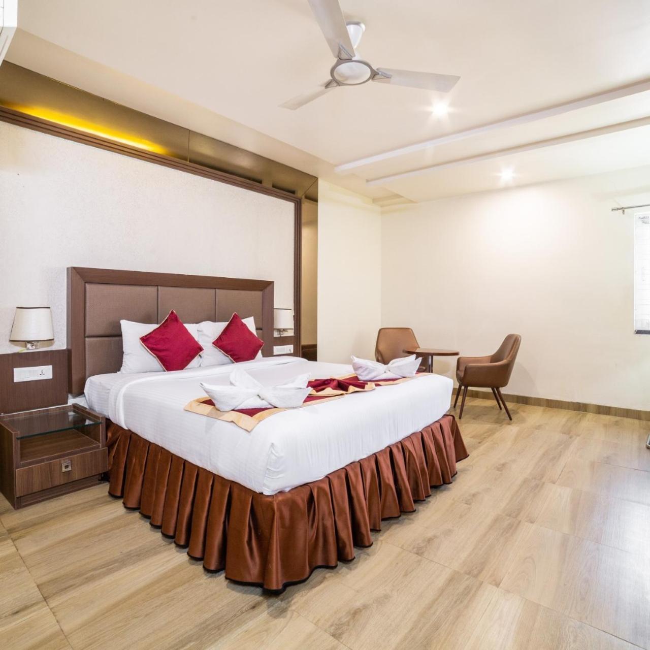 Hotel Svm Grand Medipally Haydarabad Dış mekan fotoğraf