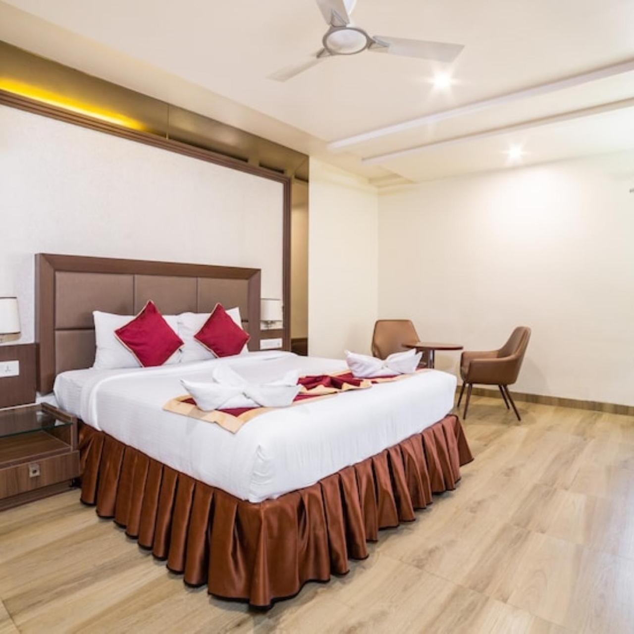 Hotel Svm Grand Medipally Haydarabad Dış mekan fotoğraf