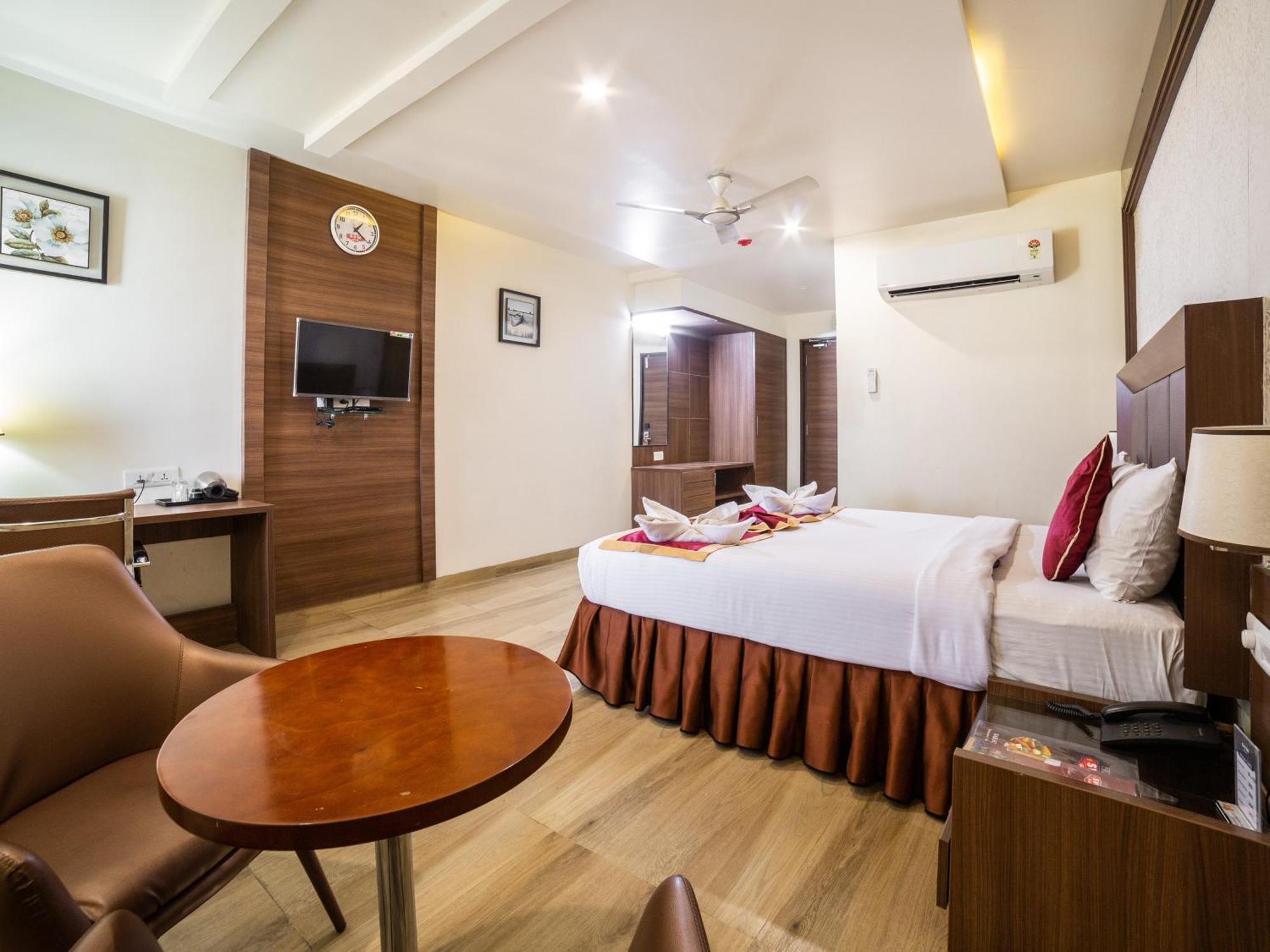 Hotel Svm Grand Medipally Haydarabad Dış mekan fotoğraf