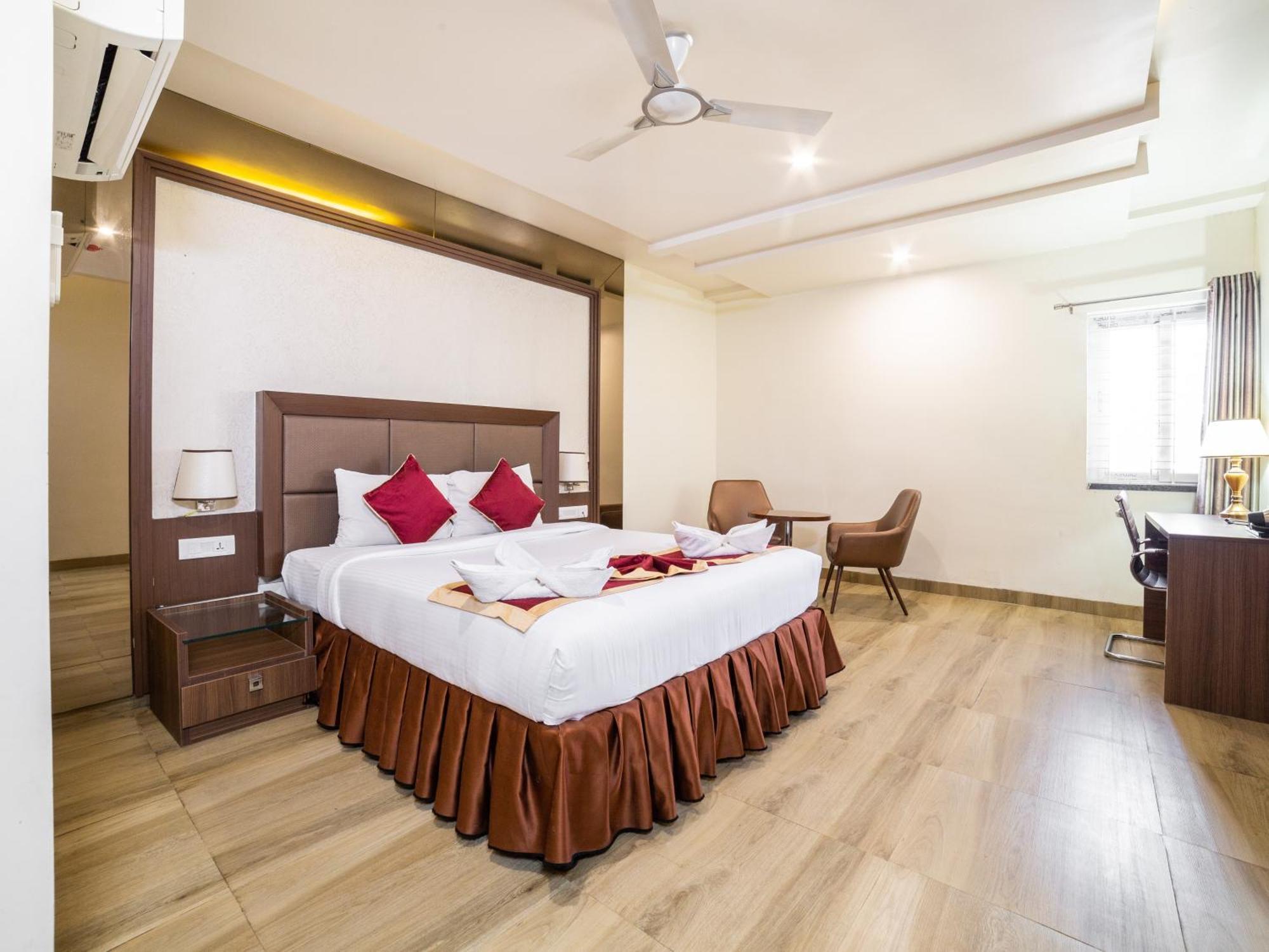 Hotel Svm Grand Medipally Haydarabad Dış mekan fotoğraf